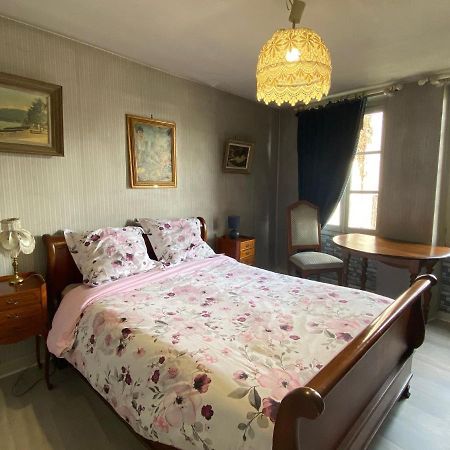 Chambre Calme Au Coeur D'Ussel อุสเซล ภายนอก รูปภาพ